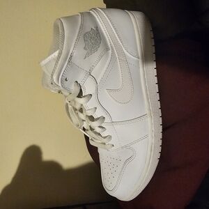 Retro Jordan 1 White High-Top Sneakers